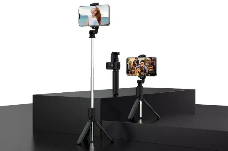 Devia ES083 Selfie Stick Tripod Black Photo 11