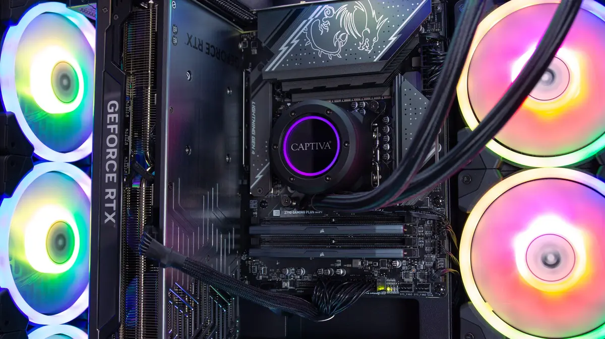 Dators Captiva PC Highend Gaming R90-301
