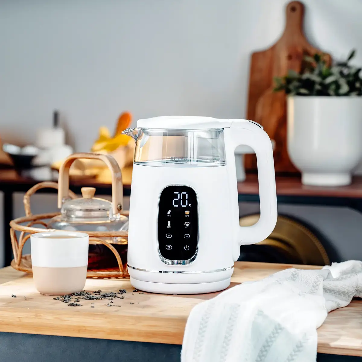 Electric Kettle Adler 1.7L 2200W AD 1305 Photo 10