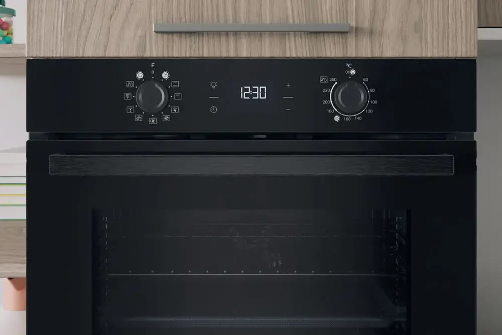 INDESIT IO K58HS B built-in electric oven Photo 4