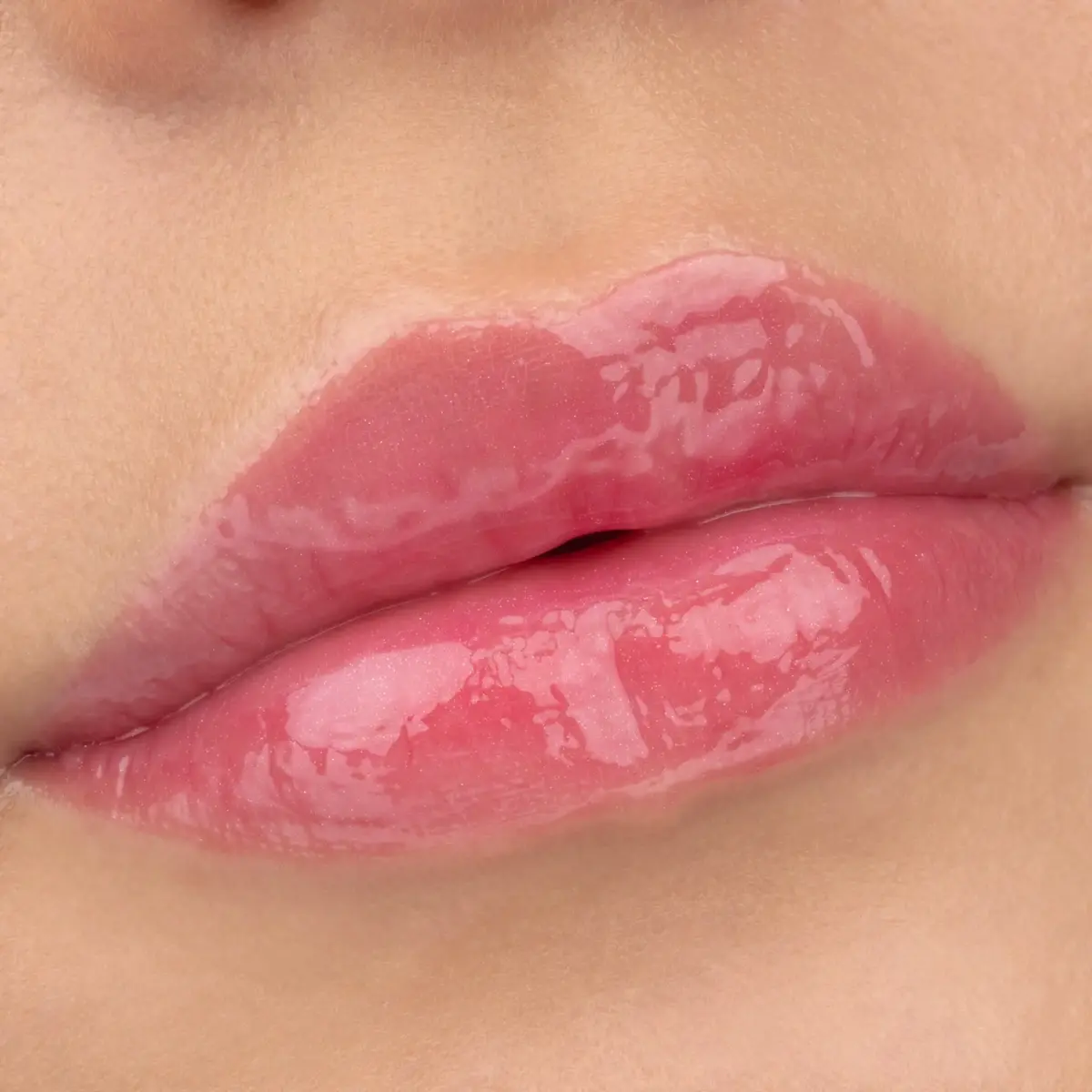 Essence Juicy Bomb lip gloss 104 Poppin' Pomegranate Photo 7