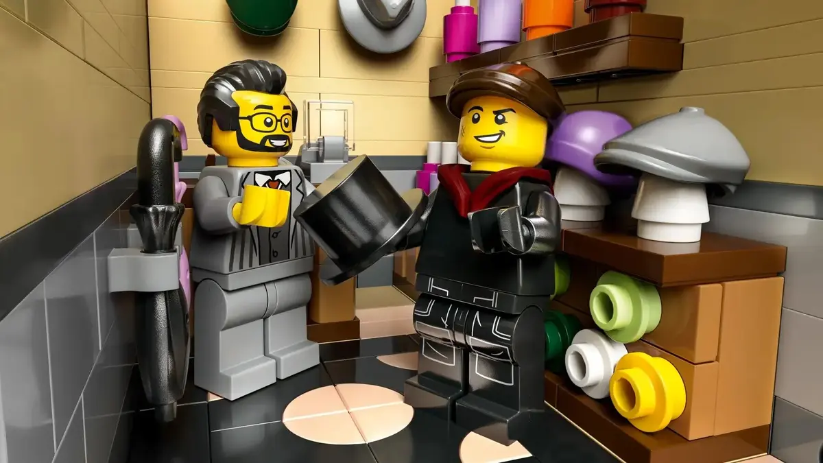 LEGO Icons 10350 Tudor Corner House konstruktors Photo 8