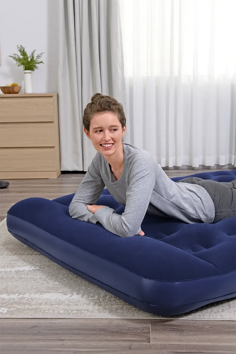 Bestway Full air mattress with built-in foot pump Photo 17