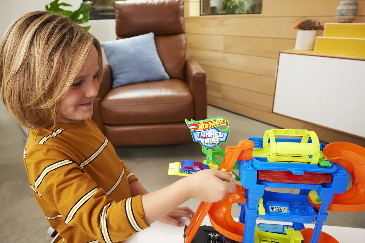MATTEL Hot Wheels City Tunnel Twist Car Wash & Color Shifters Photo 14