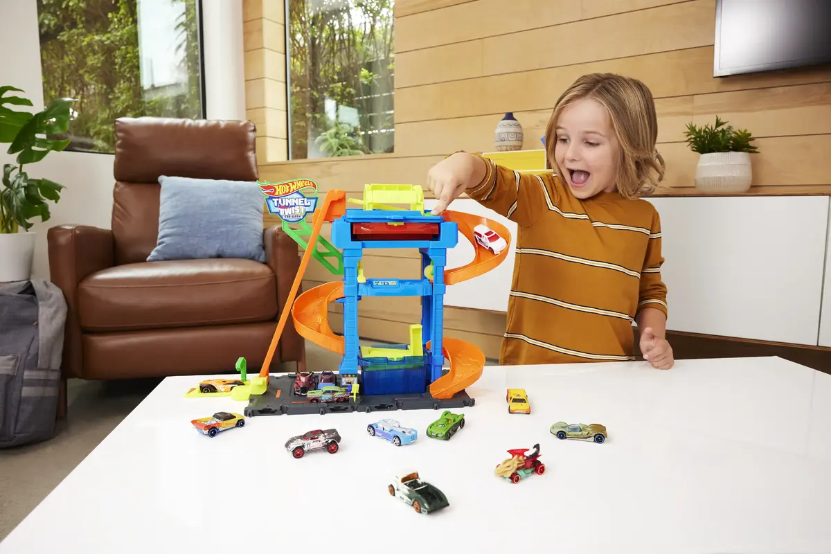 MATTEL Hot Wheels City Tunnel Twist Car Wash & Color Shifters Photo 15