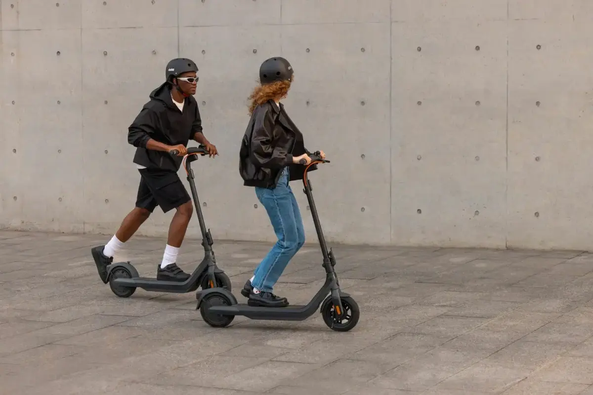Classic scooter Ninebot by Segway E2 Pro Photo 9