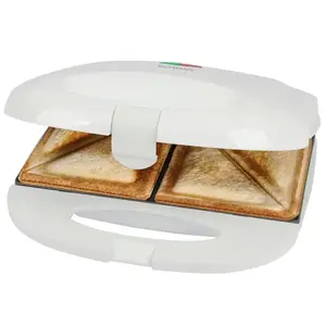 Sandwich maker Bomann ST 6073 CB — 2-sandwich triangular plates, 820 W, white