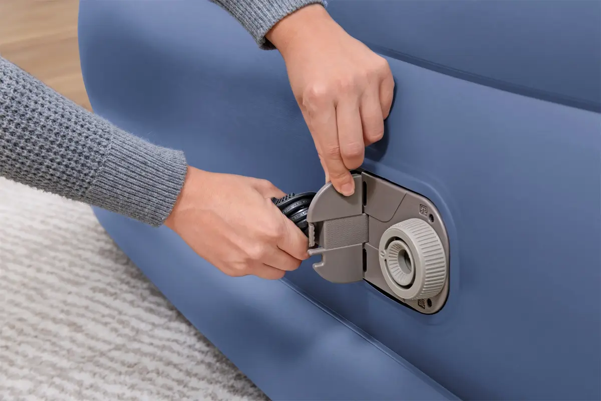 Bestway Tritech King air mattress with AC pump Photo 7