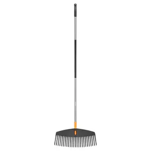 Грабли веерные Fiskars Ergonomic 51 x 180 см для листьев, легкие с эргономичной ручкой