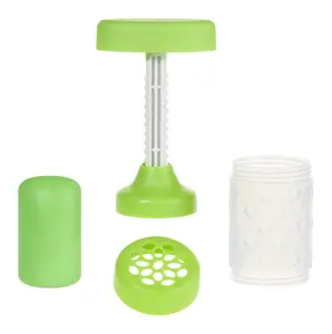 MGA Entertainment Wonder Factory Never Dry Dough Extruder Green Modeling Dough 71 g