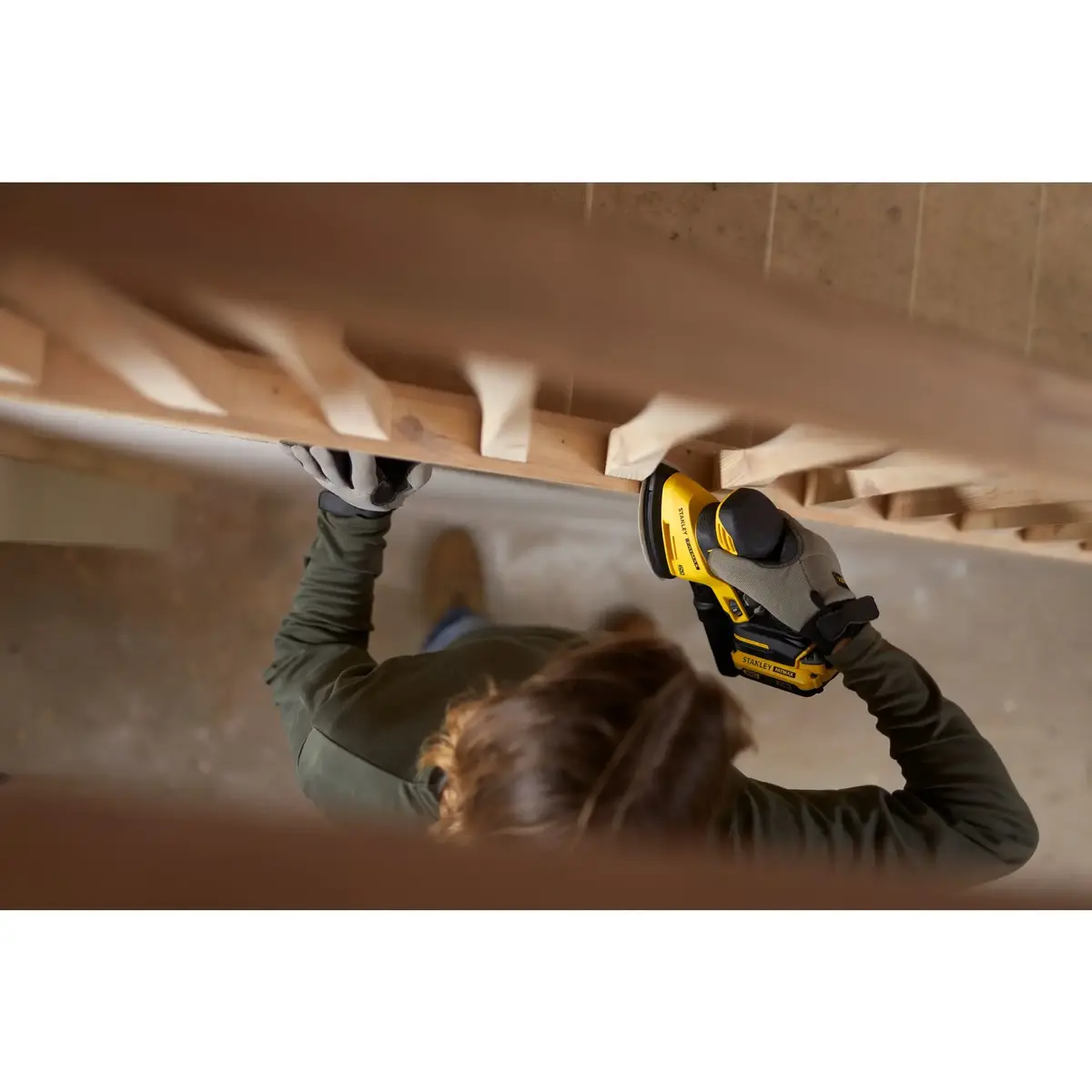 Stanley FATMAX SFMCW221B-XJ detail шлифовальная 18В Photo 3