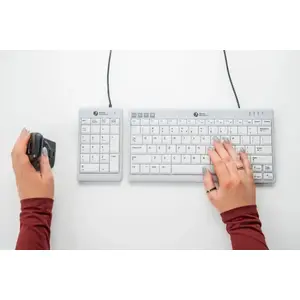 Light keys, no reflections.