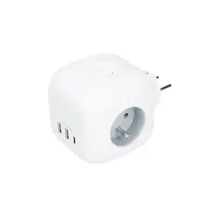 Sadalītājs Solight P110C ar 3x 16A kontaktligzdām, USB-A un USB-C, balts, ar slēdzi