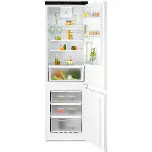 Built-in refrigerator Electrolux 700 Series E7TNGE18S No Frost 256 L, height 178 cm, Energy class E