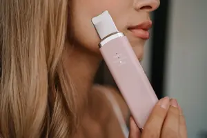 Отшелушивающий скраб для тела Beautifly Scrub Slim Blush розовый — мягкий физический пилинг, смываемый