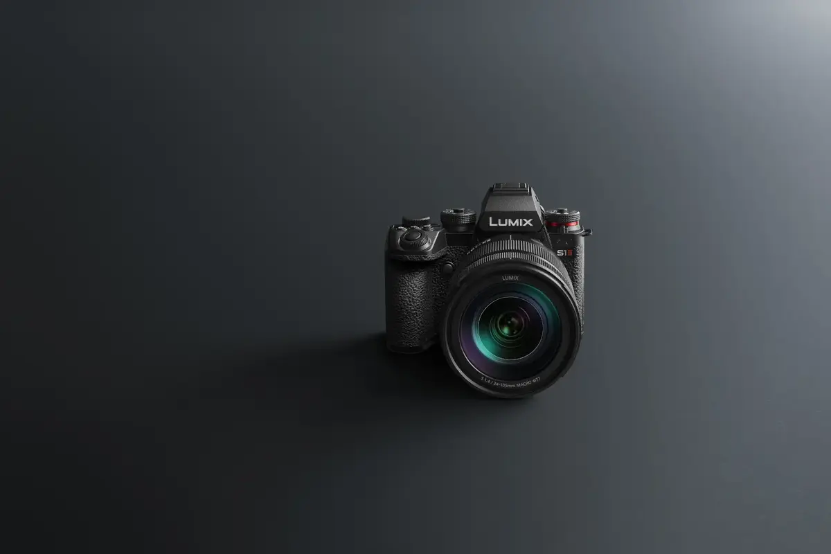 Panasonic Lumix DC-S1 II mirrorless camera 24–105mm Photo 12