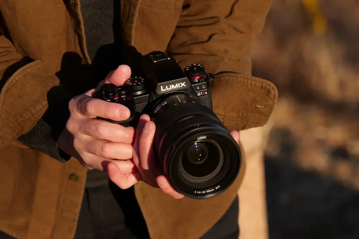 Panasonic Lumix DC-S1 II mirrorless camera 24–105mm kit Photo 11