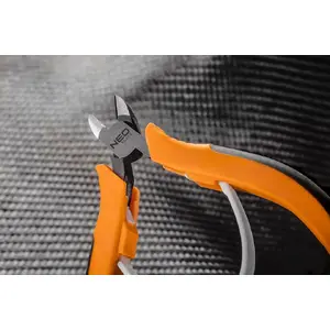 Плоскогубцы NEO tools 01-106, сталь, длина 110 мм, вес 65 г