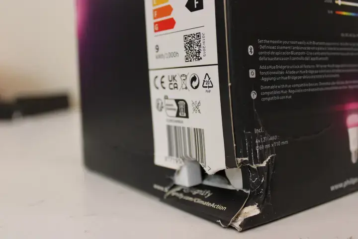Умная LED-лампа Philips Hue WCA 6,5W A60 E27 Photo 2