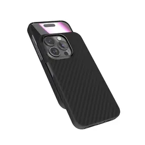 Vāciņš Epico Mag+ Carbon priekš iPhone 15 Pro Max — plāns, viegls, magnētiski saderīgs