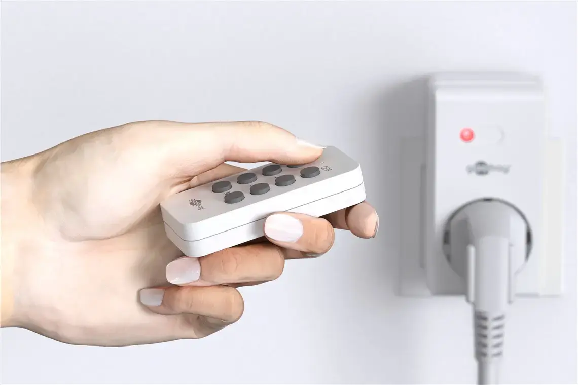 Goobay Remote Controlled Socket Safety Socket Photo 5