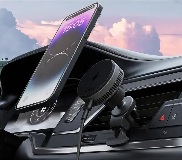 Aukey HD-MC13A MagSafe wireless car vent mount Photo 4
