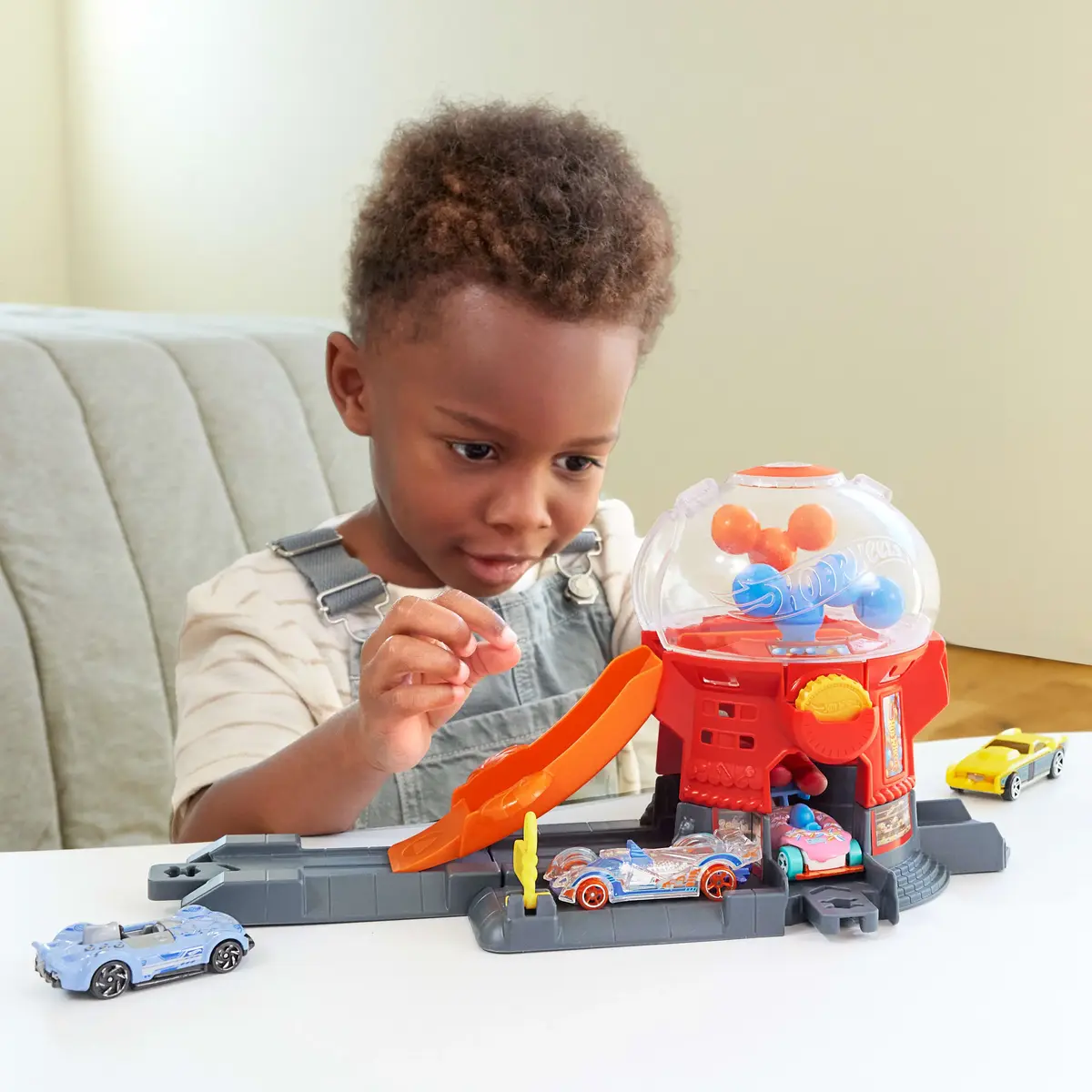Transporta un trases komplekts Mattel Hot Wheels City Downtown Candy Shop Photo 3