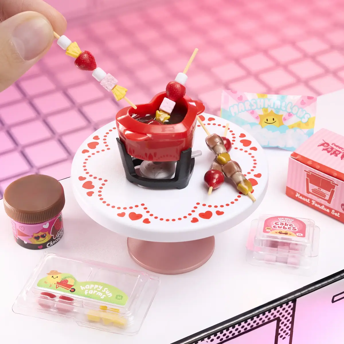 MGA Entertainment Make It Mini Love in PDQ Photo 13