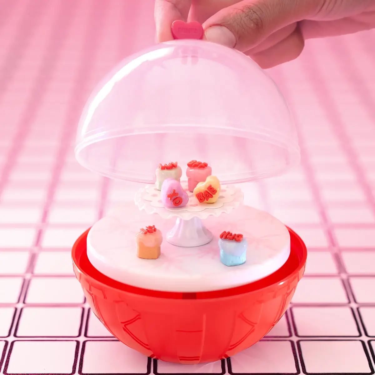 MGA Entertainment Make It Mini Love in PDQ Photo 16