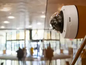 Izcila izturība un aparatūras līmeņa drošība