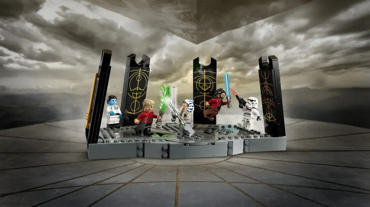 LEGO Star Wars Ahsoka Tano's Duel on Peridea 75385 Photo 2