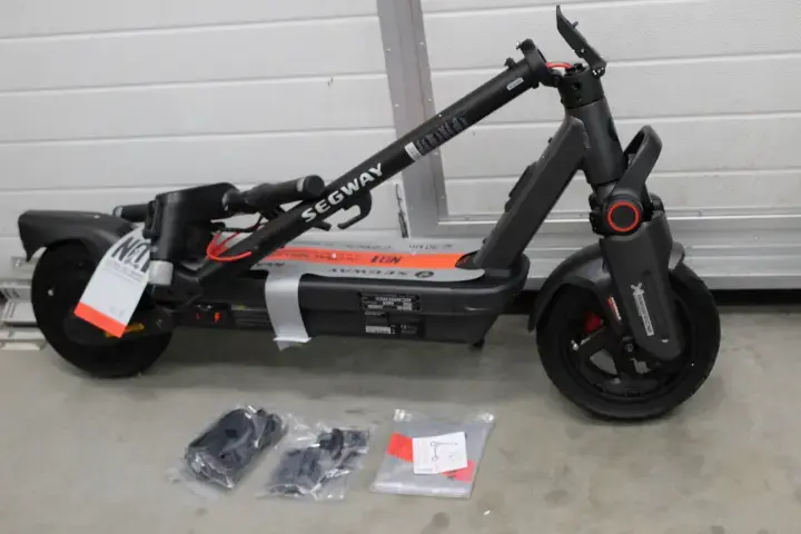Elektriskais skrejritenis Ninebot eKickScooter MAX G3 E Photo 3