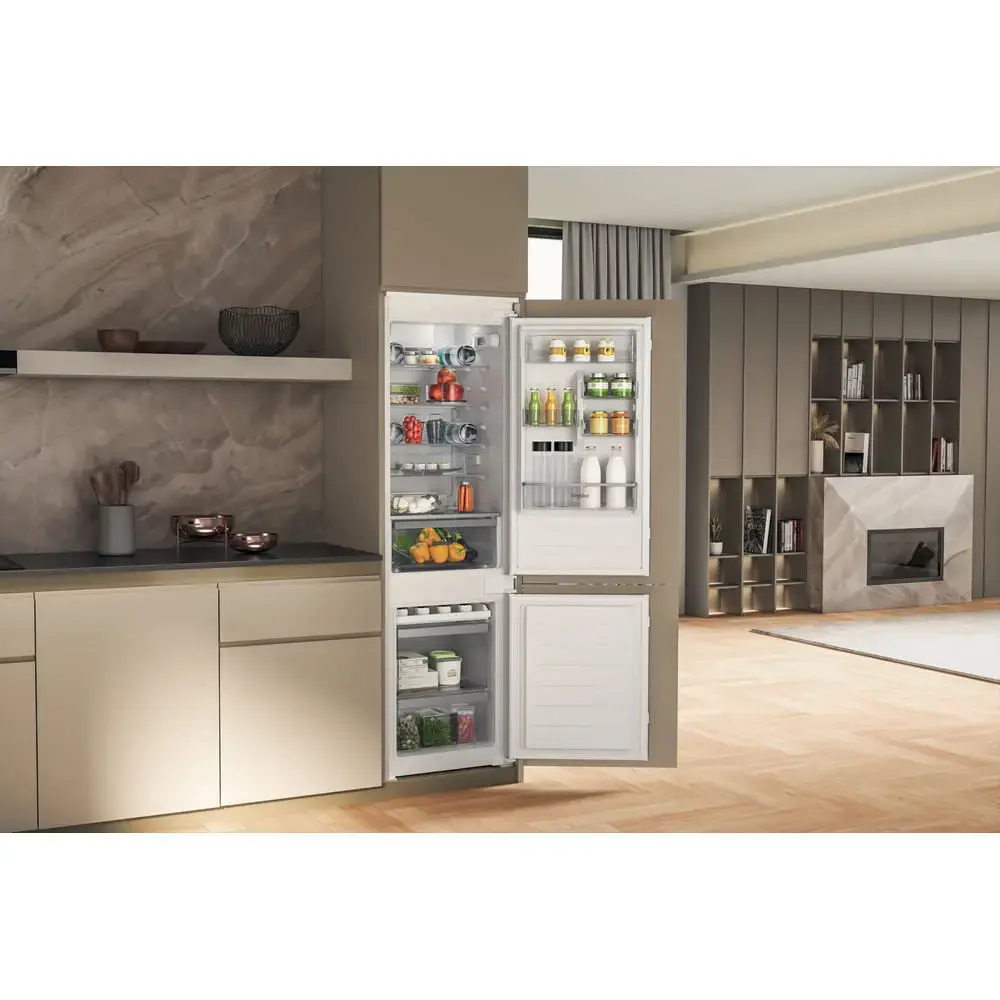 Встраиваемый холодильник Whirlpool WHC18D011C1 SF Photo 4