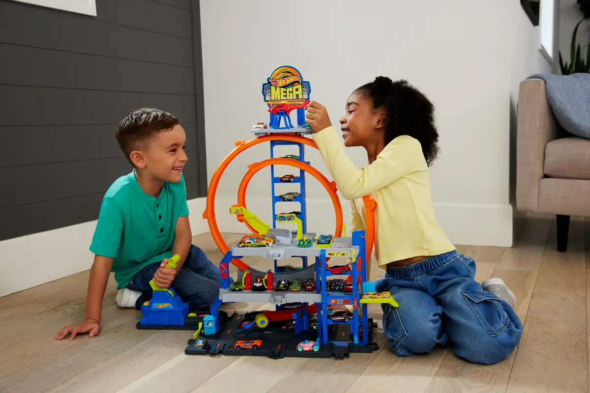 Transporta un trases komplekts Hot Wheels Mega Loop Garage Photo 2