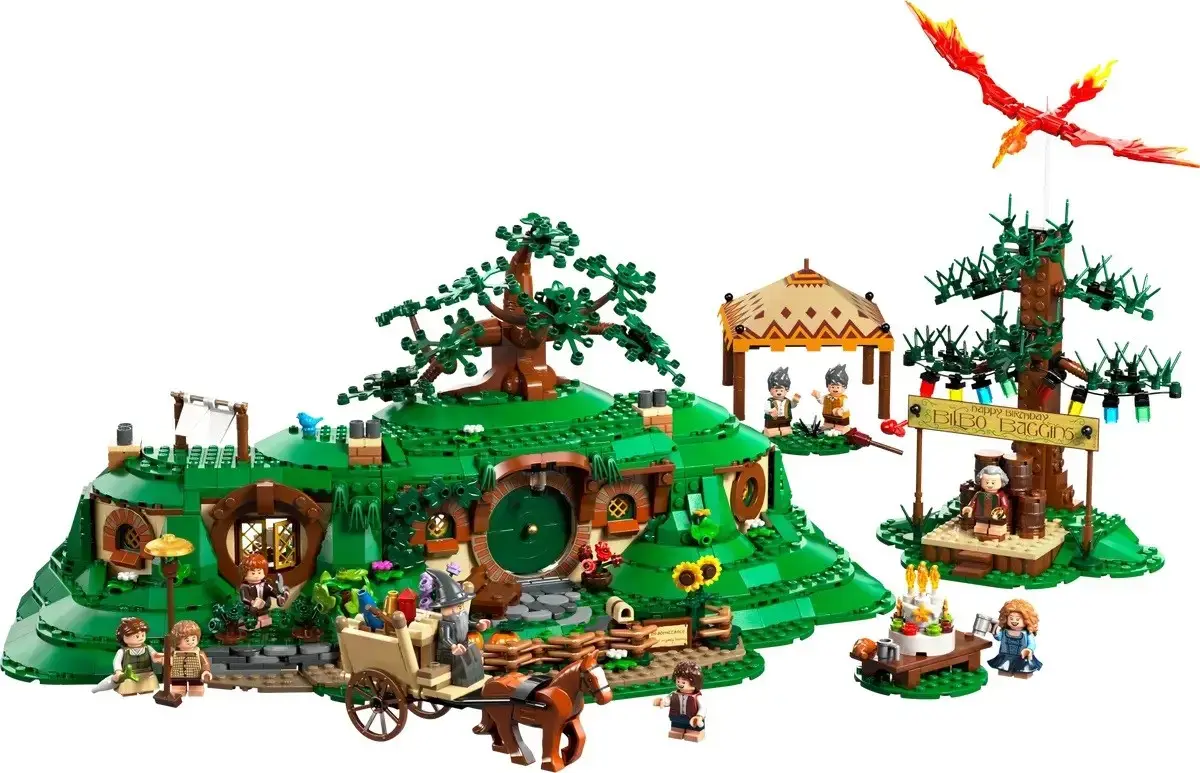 LEGO The Lord of the Rings Shire 10354 set Photo 3