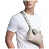 Слинг-сумка Uniq Arden 2L Photo 5