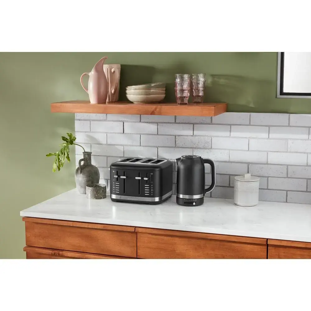 KitchenAid 5KMT4109EBM 4-Slice Toaster Photo 7