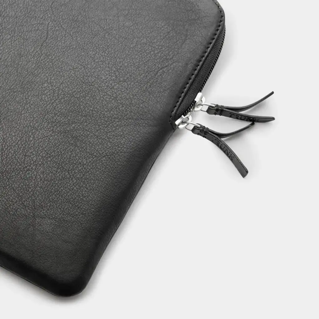 Leather sleeve for 16" MacBook Pro — Targus TR-LEAALSPRO16-BLK Photo 6