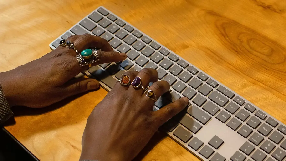 Microsoft Surface Keyboard 2 wireless keyboard Photo 3