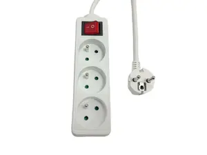 MicroConnect MC-PSOO030150FRW Power Strip with 3 AC Outlets Type E 1.5 m White On/Off Switch 250 V 16 A