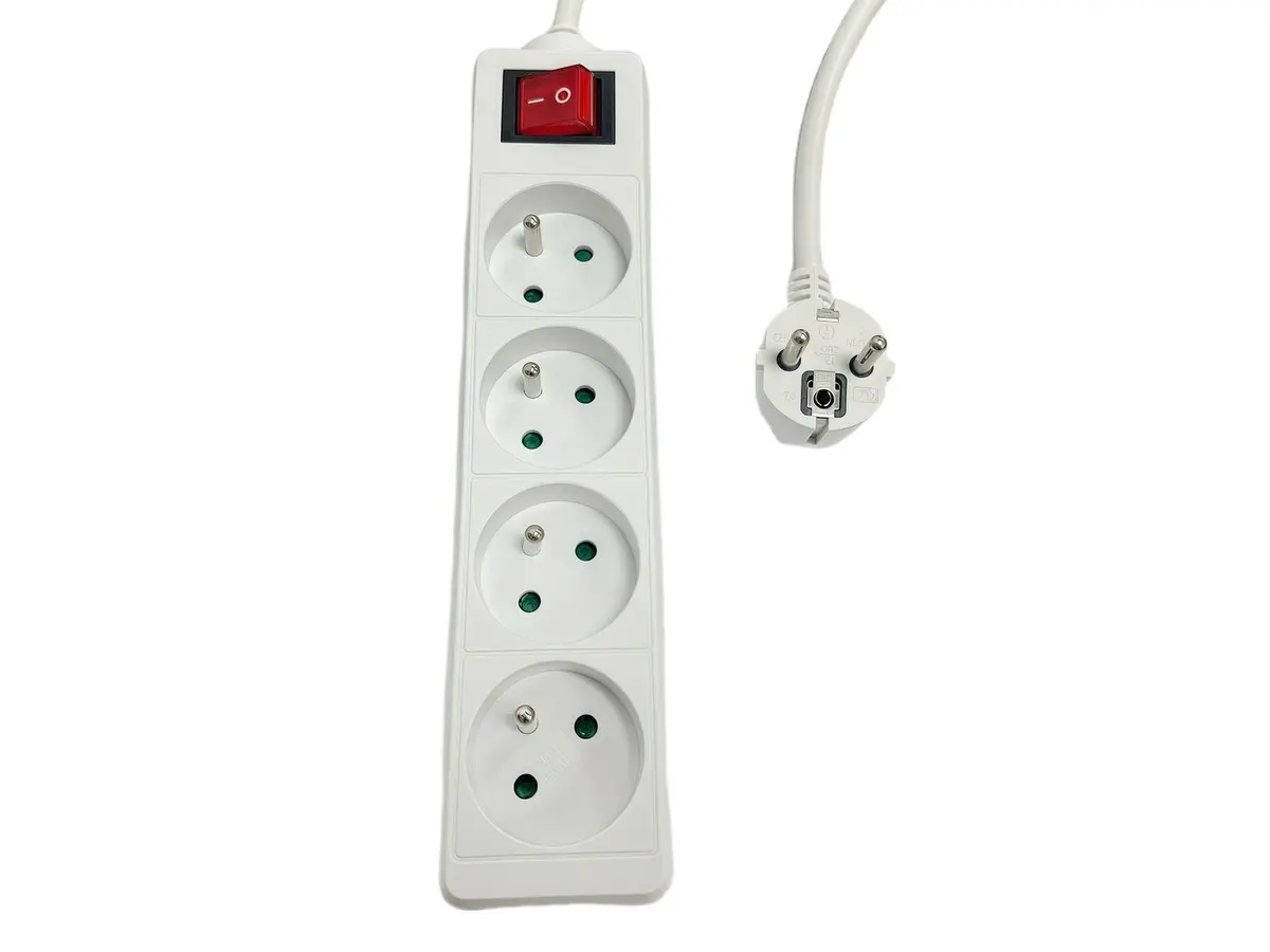 MicroConnect 5 m pagarinātājs ar 4