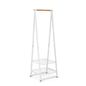 Drēbju pakaramais BRABANTIA Linn Small White — kompakts koka pakaramais kreklam un blūzēm