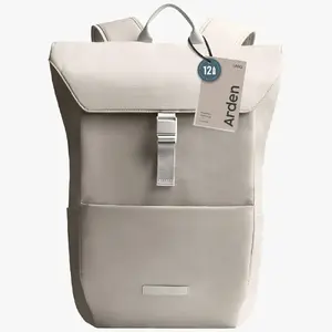 Mugursoma Uniq Arden RPET 18L bēša — 18 L ietilpība, no pārstrādāta RPET