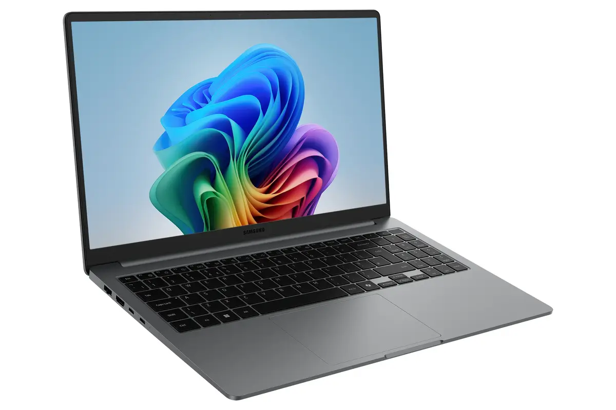 Klēpjdators Samsung Galaxy Book5 NP754XHD-CG1UK Photo 3