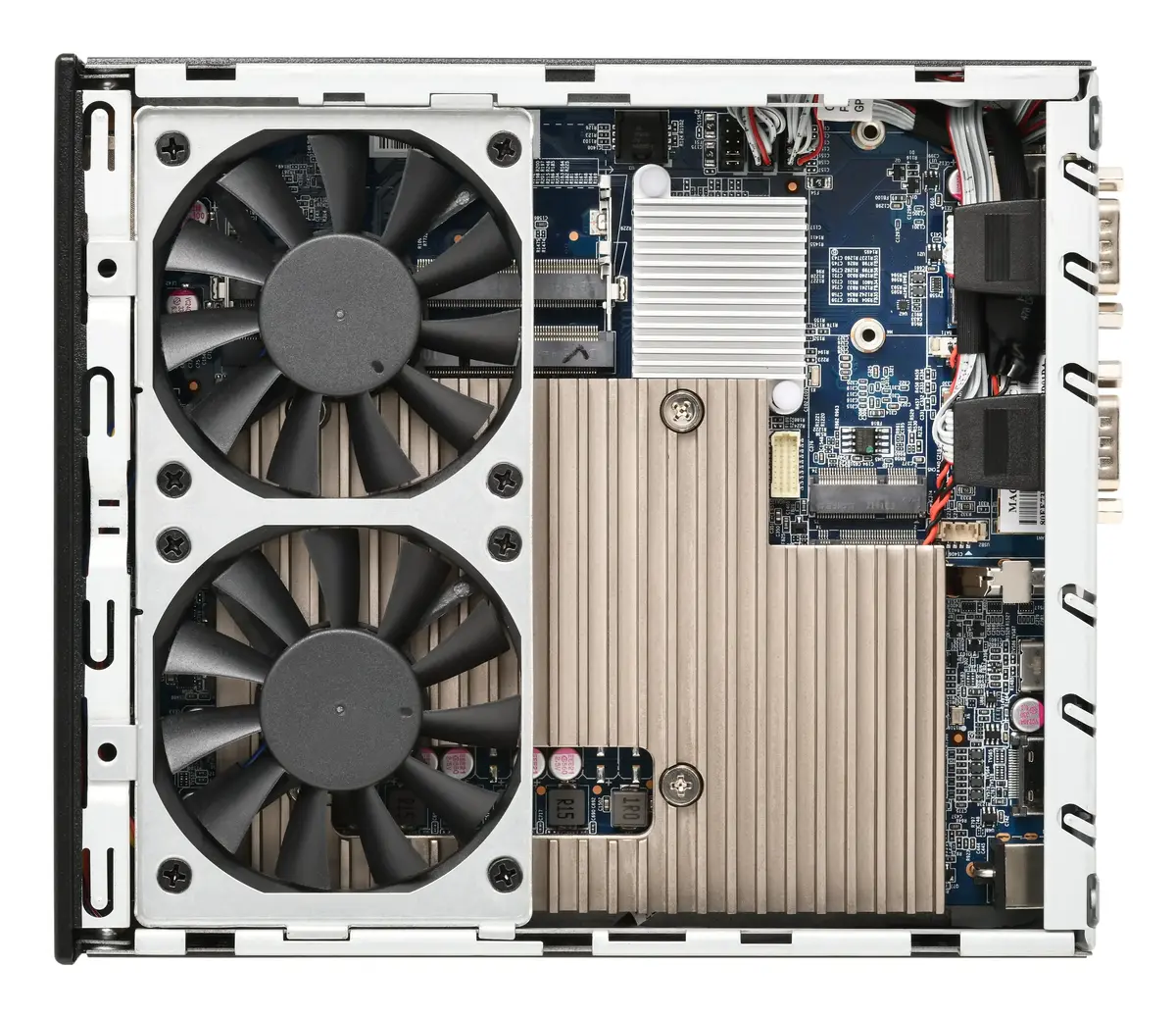 Mini PC barebone Shuttle DH810 Photo 5