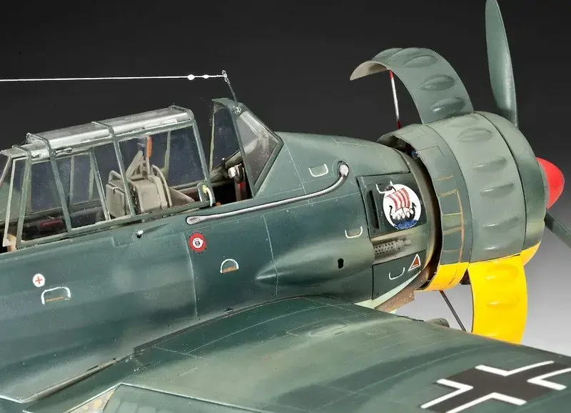 REVELL ARADO AR 196A-3 modelis plastmasa 1:32 Photo 9
