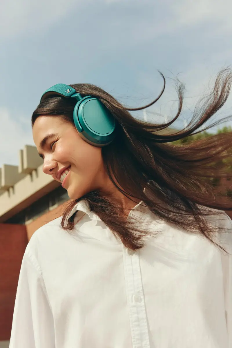 Наушники Sennheiser Momentum 4 Wireless Photo 7