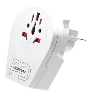 Путевой переходник SKROSS SKR/1500295-E 250V 16A с USB и USB-C 20W