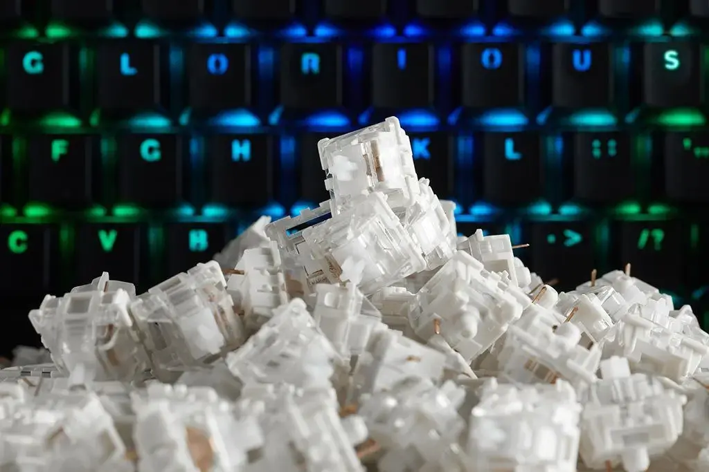 Gateron Clear Switches Glorious Gaming Photo 3