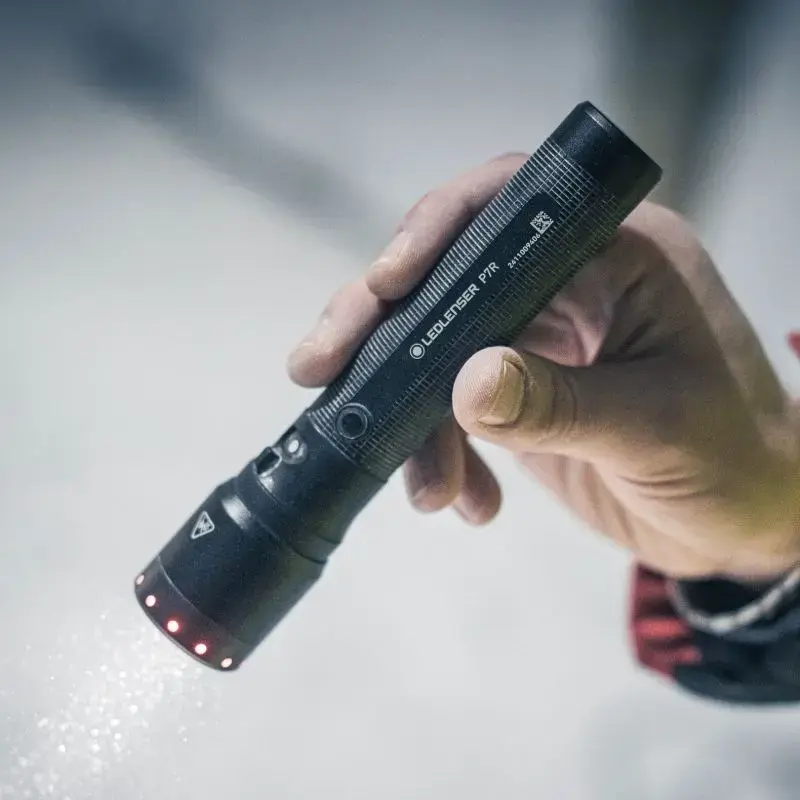 Ledlenser P7R перезаряжаемый ручной фонарь Photo 7